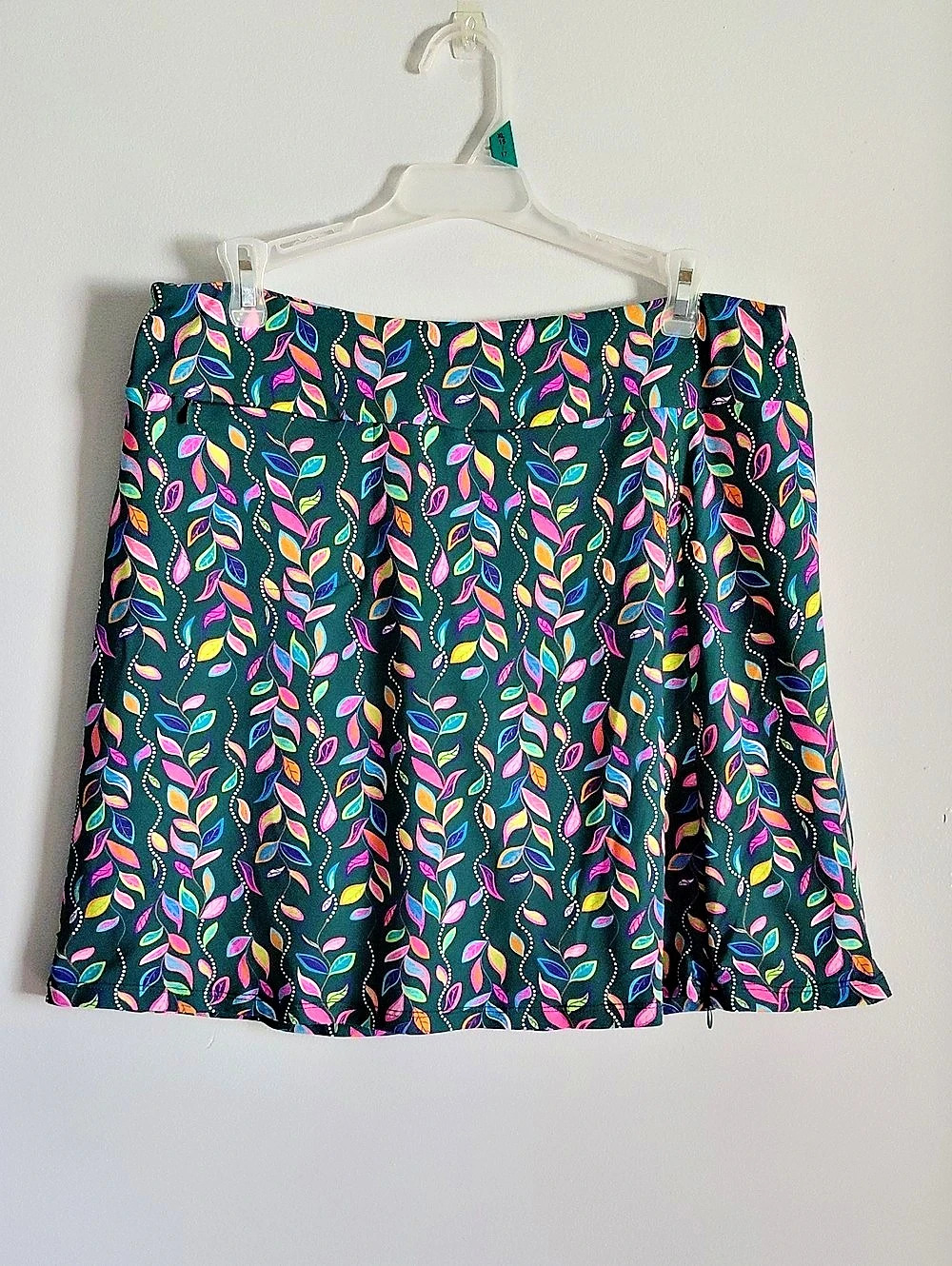 Lulu-B Green Colorful Multicolored Leaves Athletic Skirt Sporty Athleisure M